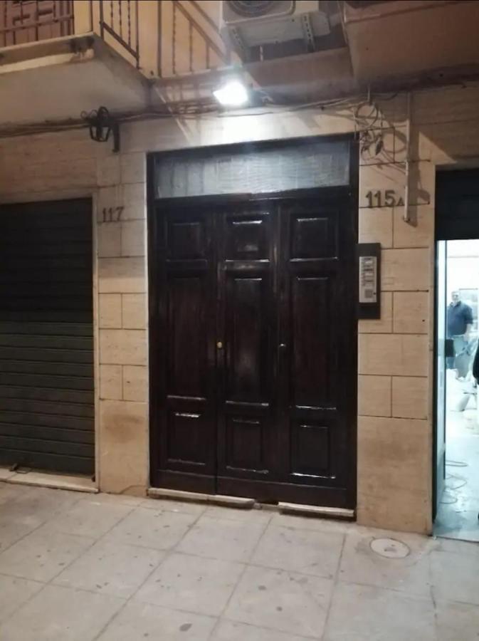 Maya'S Apartment Close To Ballaro Market And Central Station Palermo Exterior photo
